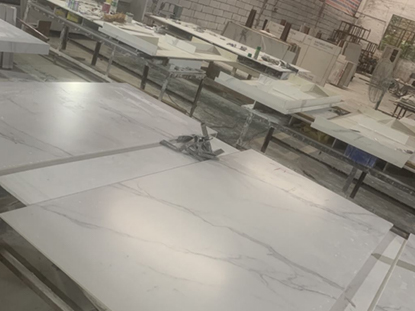 巖板膠應用于背景墻工廠